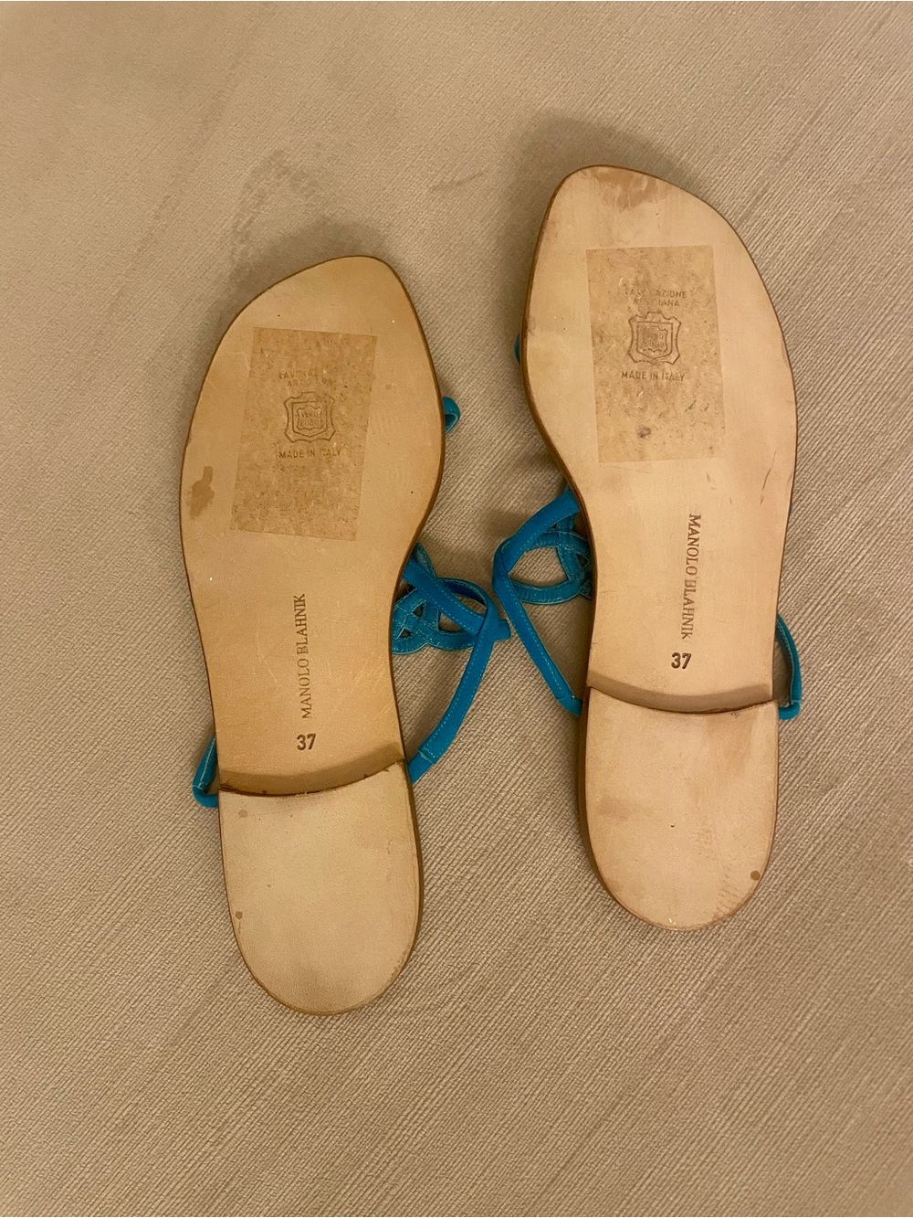 Manolo Blahnik Blue Strappy Leather Flats - Picture 2 of 3